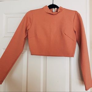 Bundle of 2 long sleeve crop tops